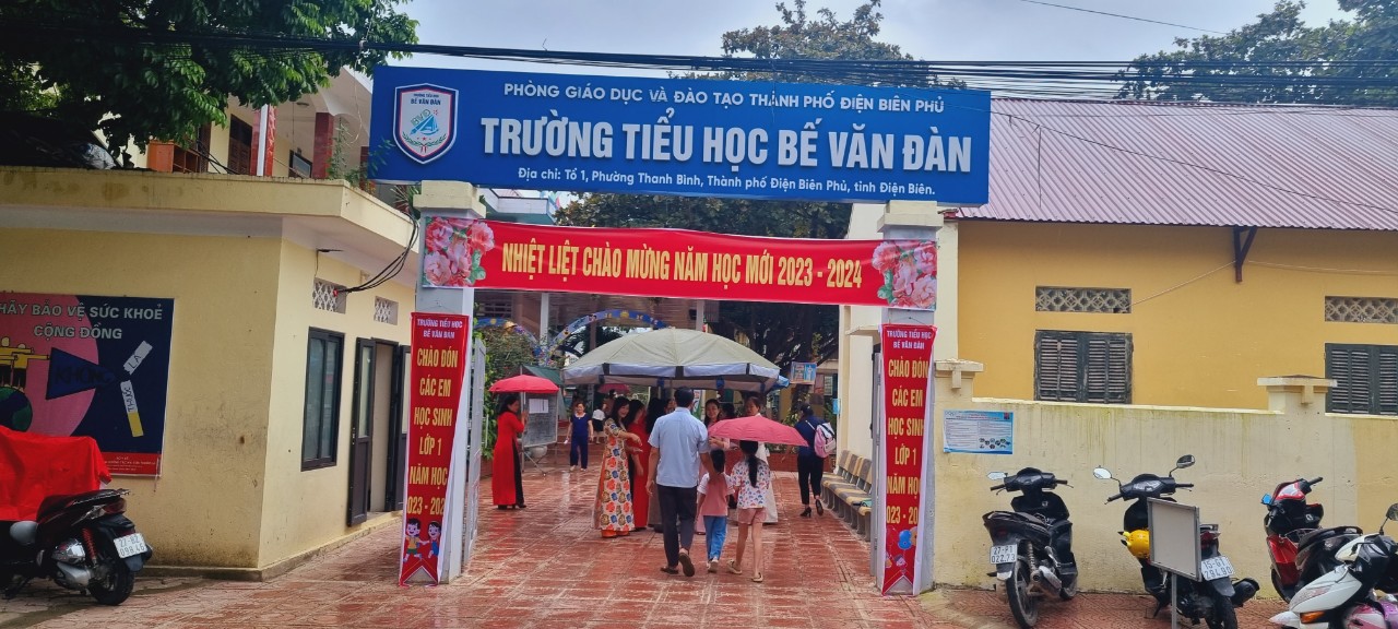 Ảnh đón học sinh lớp 1