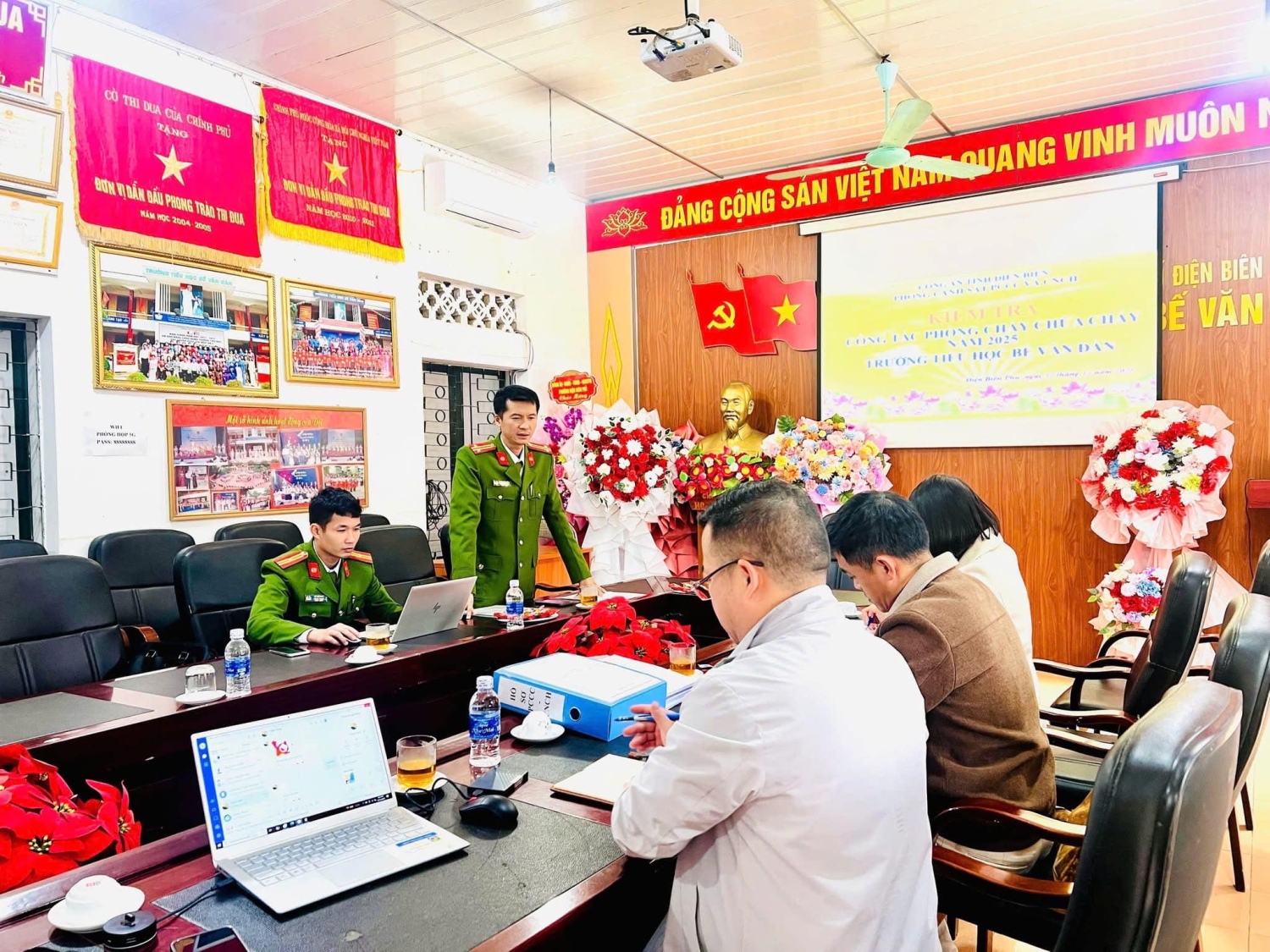 601833120 122187094544480431 561218656548731216 n